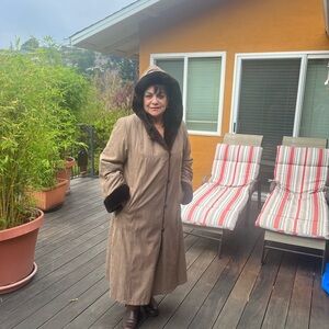 Plush Warm Brown Hooded Jacket Reasonable offers👍